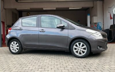 Toyota yaris life 1300
